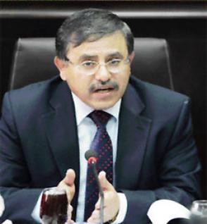 عبيدات يتهم مهندسين باستهداف نقابتهم