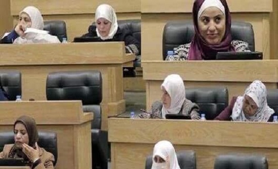 عضوات مجلس النواب يعزين أمهات وزوجات الشهداء عضوات مجلس النواب يعزين أمهات وزوجات الشهداء