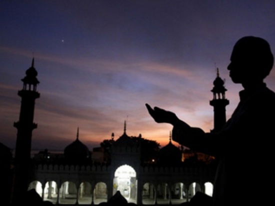 أسماء الدول التي أعلنت الخميس أول أيام شهر رمضان