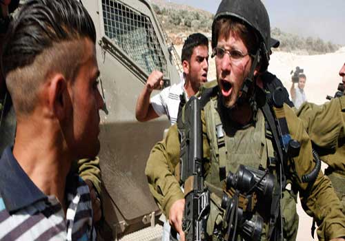 إصابة أكثر من 200 فلسطيني بجمعة "كسر الصمت" إصابة أكثر من 200 فلسطيني بجمعة "كسر الصمت"