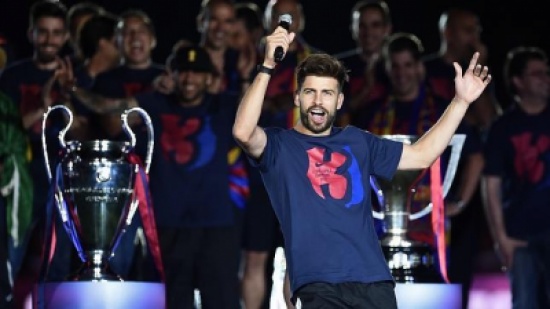 بيكيه يسخر من ريال مدريد: بفضل مغني رونالدو بدأ كل شيء ! بيكيه يسخر من ريال مدريد: بفضل مغني رونالدو بدأ كل شيء !