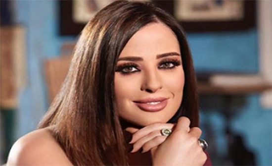 وفاء الكيلاني تنفي إنفصالها عن تيم حسن بهذه الطريقة-بالصورة