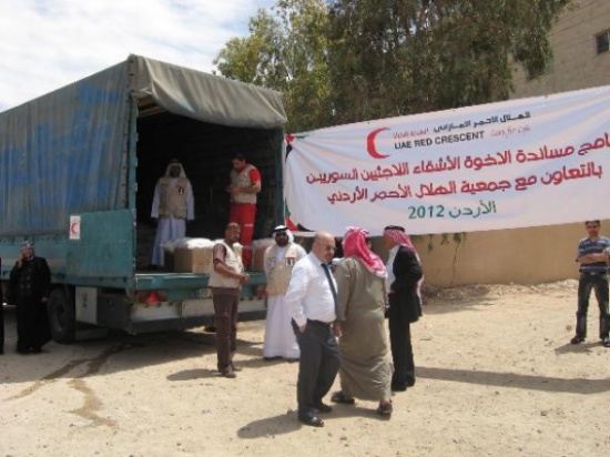 الهلال الاحمر الأردني والاماراتي يوزعان مليونين و870 ألف دينار على الايتام