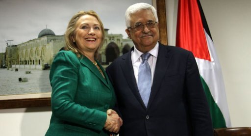 كلينتون ومجلس الشيوخ الأمريكي "هددا" عباس لمنعه من التوجه للأمم المتحدة كلينتون ومجلس الشيوخ الأمريكي "هددا" عباس لمنعه من التوجه للأمم المتحدة