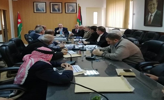 توزيع مخصصات الدعم السنوي الحكومي للجان المخيمات