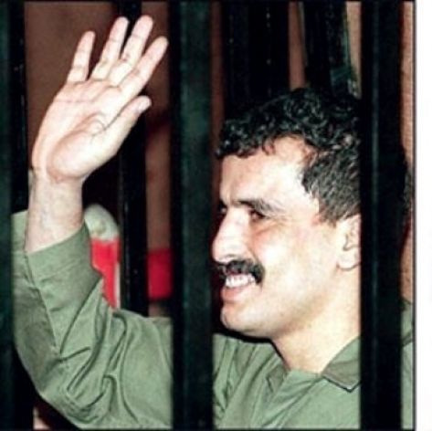 احمد الدقامسة يتوقف عن الاضراب ويعود لتناول الطعام احمد الدقامسة يتوقف عن الاضراب ويعود لتناول الطعام