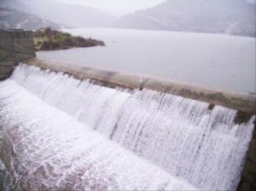 105 ملايين متر مكعب دخلت السدود حتى صباح الثلاثاء