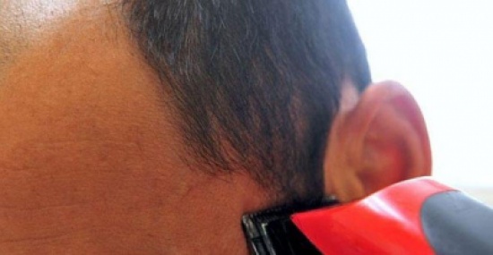 حلق شعر 5 شباب على الصفر ضبطوا يتسكعون امام مدارس الاناث في الرمثا حلق شعر 5 شباب على الصفر ضبطوا يتسكعون امام مدارس الاناث في الرمثا