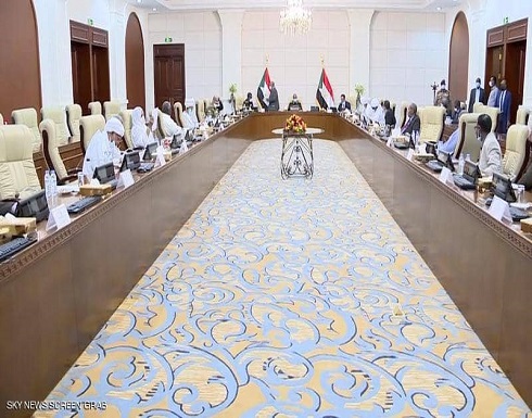 أزمة الحكومة السودانية.. تحديات ضخمة قبل "الموعد المرتقب" أزمة الحكومة السودانية.. تحديات ضخمة قبل "الموعد المرتقب"