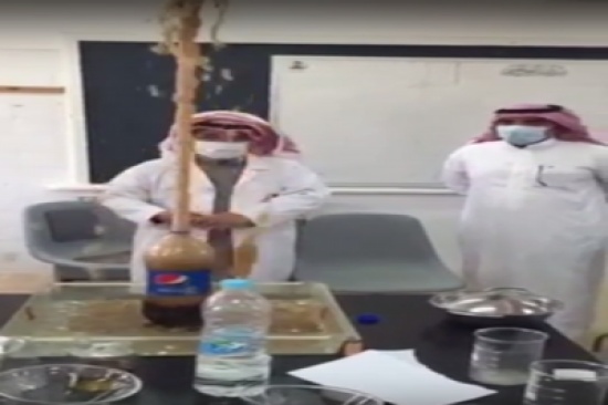 شاهد: ماذا يحدث عند خلط النعناع مع البيبسي؟