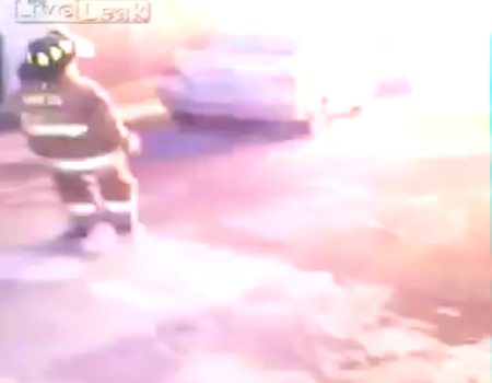 بالفيديو.. لحظة انفجار شاحنة غاز بجوار مستشفى بالمكسيك