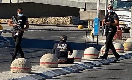 فيديو.. الجيش الإسرائيلي يطلق النار على فلسطيني أصم فيديو.. الجيش الإسرائيلي يطلق النار على فلسطيني أصم