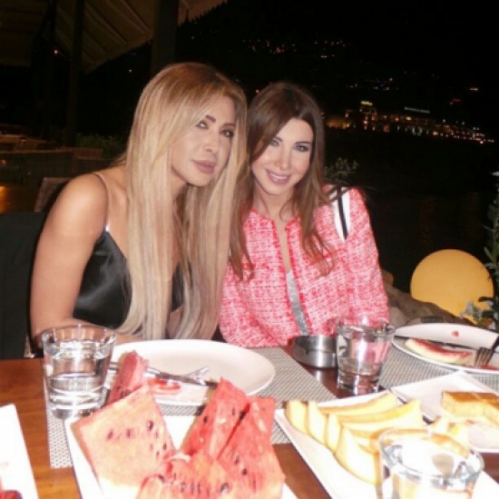 نوال الزغبي تبارك لنانسي عجرم نجاح ألبومها.. والأخيرة ترد نوال الزغبي تبارك لنانسي عجرم نجاح ألبومها.. والأخيرة ترد