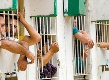 إسرائيل : تمديد المفاوضات عام مقابل إطلاق أسرى