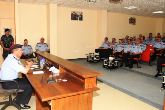 مدير الامن العام يلتقي مدراء الادارات والوحدات الشرطية