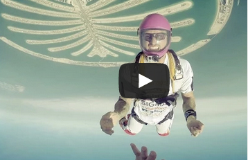 شاهد..  بشر يحلقون كالطيور في سماء دبي