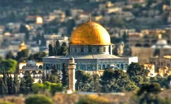 مهرجان خطابي بالبحر الميت لنصرة القدس مهرجان خطابي بالبحر الميت لنصرة القدس