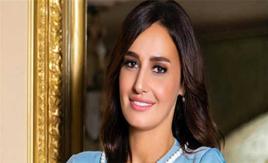 حلا شيحا : أجريت عملية تجميل لانفي حلا شيحا : أجريت عملية تجميل لانفي