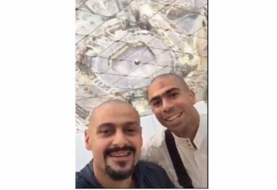 فيديو| رامز جلال برفقة النادي الأهلي من أعلى برج الساعة في مكة المكرمة!