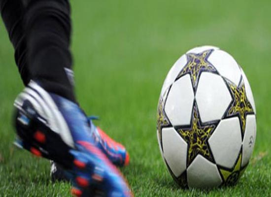 مدرب المنتخب الوطني يؤكد أن المحترفين ليسوا خارج حساباته مدرب المنتخب الوطني يؤكد أن المحترفين ليسوا خارج حساباته