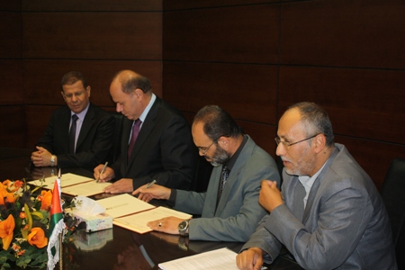 جامعة الشرق الاوسط تقدم منحاً جزئية للمعلمين وأبنائهم