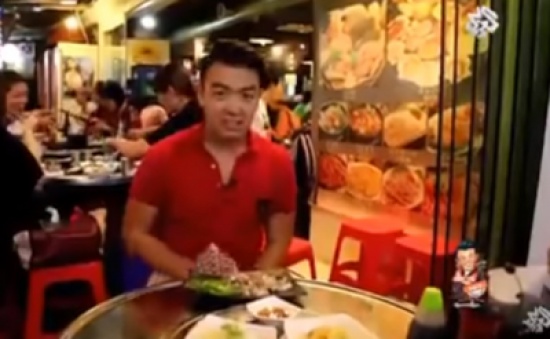 شاهد.. وونهو تشونج يتناول "أخطبوطًا متحركًا"