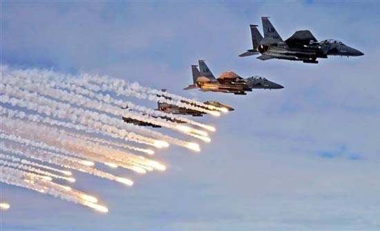 الشرعية تدمر مخزن أسلحة للميليشيات بصنعاء