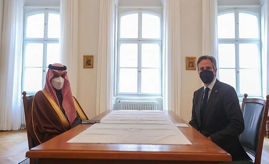 واشنطن: بلينكن بحث مع نظيره السعودي سلوك إيران المزعزع واشنطن: بلينكن بحث مع نظيره السعودي سلوك إيران المزعزع