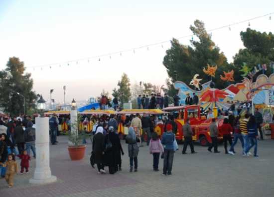 الاسرة الاردنية تمضي عطلة العيد في الحدائق والمتنزهات