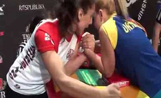 تحطم ذراع امرأ ة خلال مسابقة لـ"الرست"