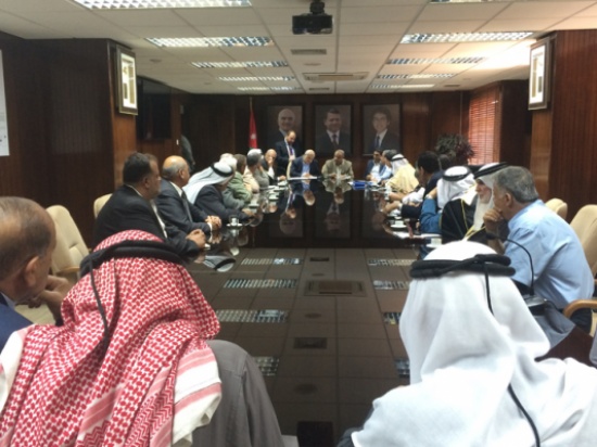 وزير المياه والري يلتقي اهالي كفرنجة/ عجلون والحسينيات /جرش وزير المياه والري يلتقي اهالي كفرنجة/ عجلون والحسينيات /جرش