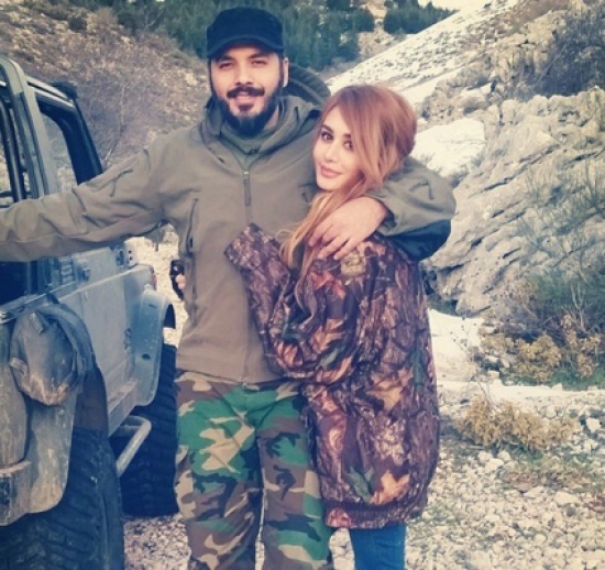 فيديو: زوجة رامي عياش تتدرب على إطلاق النيران