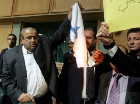 37 نائبا يطالبون بإتخاذ اجراءات ضد خطة " برافر " الاسرائيلية 37 نائبا يطالبون بإتخاذ اجراءات ضد خطة " برافر " الاسرائيلية