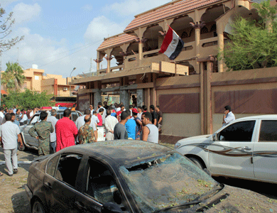 انفجار أمام القنصلية المصرية في بنغازي لم يسفر عن ضحايا انفجار أمام القنصلية المصرية في بنغازي لم يسفر عن ضحايا