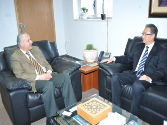 المستشار الثقافي الصيني يزور الجامعة الألمانية الأردنية