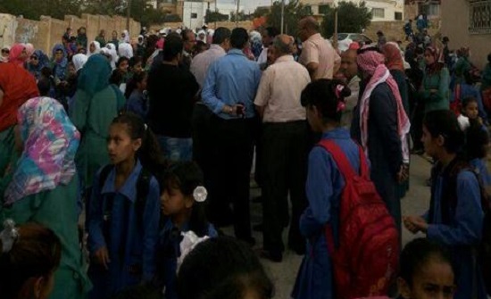 المفرق : اهالي يمتنعون عن ارسال ابناءهم الى مدرسة ايدون بسبب الاكتظاظ المفرق : اهالي يمتنعون عن ارسال ابناءهم الى مدرسة ايدون بسبب الاكتظاظ