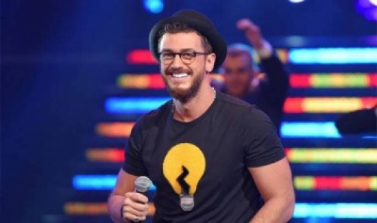 على اليوتيوب.. لمجرد يجني مبلغًا لا يصدّق!