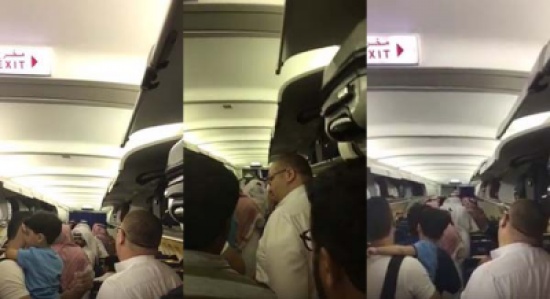 بالفيديو: مشاجرة على متن طائرة نسما بسبب تأخر الإقلاع