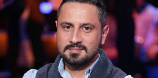 "سيلفي" قيس الشيخ نجيب تشعل مواقع التواصل "سيلفي" قيس الشيخ نجيب تشعل مواقع التواصل