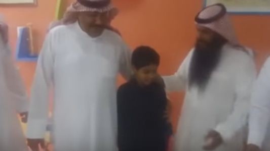 فيديو: مدرسة بالطائف تستضيف العم معيض وابنه