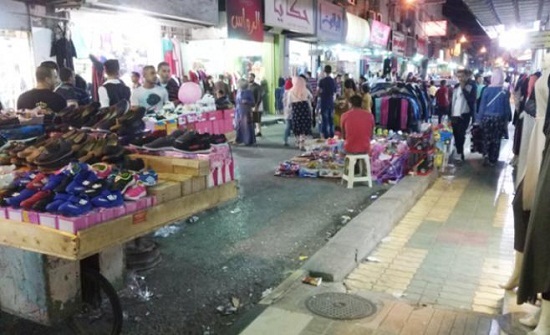 انتشار البسطات وسط عجلون يعرقل الحركة المرورية انتشار البسطات وسط عجلون يعرقل الحركة المرورية
