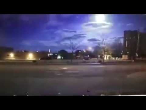 “فيديو”: شرطي أمريكي يرصد “نيزك” لحظة سقوطه بـ”الصدفة” “فيديو”: شرطي أمريكي يرصد “نيزك” لحظة سقوطه بـ”الصدفة”