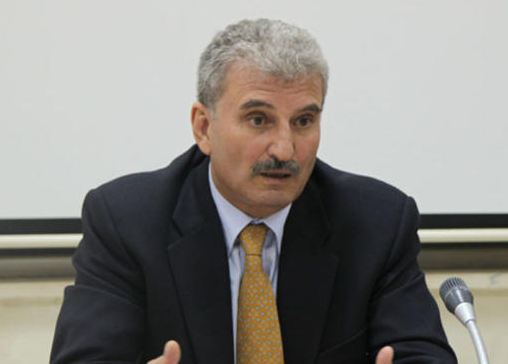 بريزات يحاضر حول "الحقوق والحريات العامة في ظل الجرائم الالكترونية"