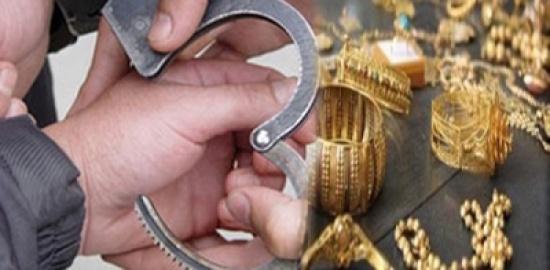 سجين يستغل خروجه من السجن لمدة 24 ساعة ويسرق مجوهرات بـ100 ألف ريال سجين يستغل خروجه من السجن لمدة 24 ساعة ويسرق مجوهرات بـ100 ألف ريال