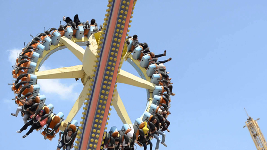 بالفيديو  :  وفاة فتاة سقطت من لعبة دسكفري خلال رحلة مدرسية في الناصرية