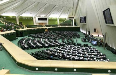 مجلس الشورى الايراني يقر ضريبة على المؤسسات الدينية مجلس الشورى الايراني يقر ضريبة على المؤسسات الدينية