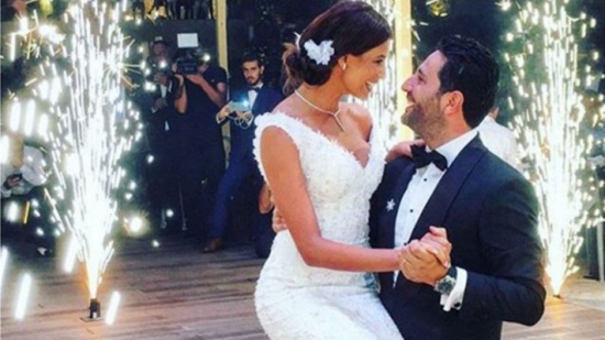 بالفيديو- زفاف وسام بريدي ريم السعيدي: العريس يغني والعروس تبكي والنجوم يرقصون