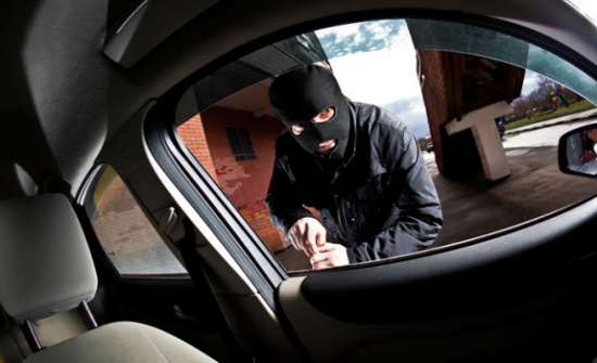الامن يحقق بسرقة محتويات 8 مركبات في البلقاء الامن يحقق بسرقة محتويات 8 مركبات في البلقاء