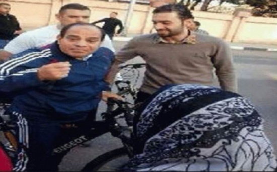 السيسي يبدأ سباق الرئاسة بدراجة رياضية السيسي يبدأ سباق الرئاسة بدراجة رياضية