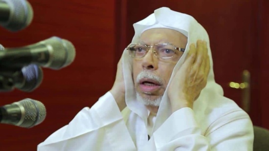 شاهد: مكبرية الحرم المكي من الداخل.. وكيف يعرف المؤذن عدد الجنائز